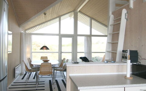 Fransiske - 800M from the Sea: Dachdecken, Hütte, Haus, Dach, Zuhause, Bauernhaus, Hütte, Estate, Dorf