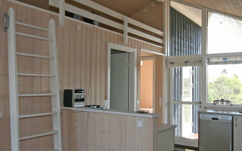 Fransiske - 800M from the Sea: Dachdecken, Hütte, Haus, Dach, Zuhause, Bauernhaus, Hütte, Estate, Dorf