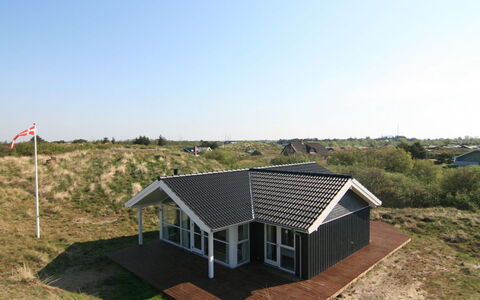 Fransiske - 800M from the Sea: Dachdecken, Hütte, Haus, Dach, Zuhause, Bauernhaus, Hütte, Estate, Dorf