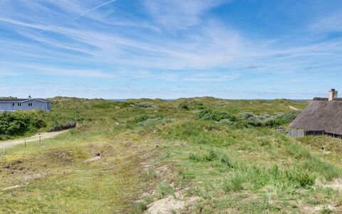 Benja - 200M from the Sea: Himmel, Blau, Gras, Grün, Wiese, Vegetation, Ökoregion, Pflanzengemeinschaft, Grundstueck