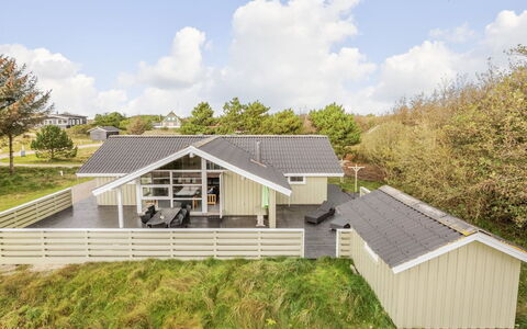 Nanne - 1Km from the Sea: Dachdecken, Hütte, Haus, Dach, Zuhause, Bauernhaus, Hütte, Estate, Dorf