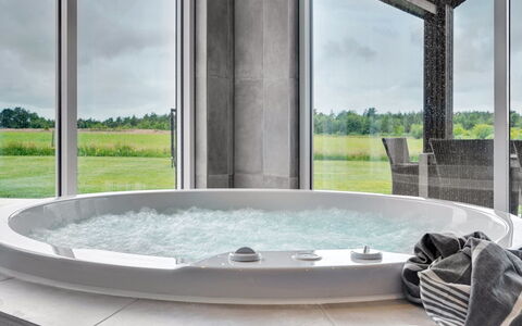 Fridel - 4Km from the Sea: Armatur, Badewanne, Jacuzzi, Badezimmer