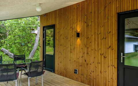 Saxi - 2.6Km from the Sea: Möbel, Interior Design, Stuhl, Flooring, Tabelle, Resort, Fussboden, Decke, Zimmer, Eco Hotel