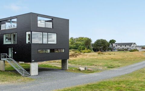 Leto - 2Km from the Sea: Gras, Haus, Dach, Zuhause, Hütte, Strauch, Grundstueck, Ländliches Gebiet, Bauernhaus, Ground