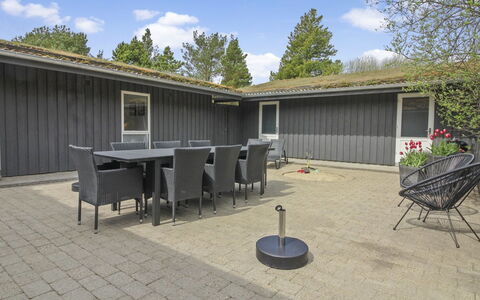 Vieno - 2.6Km from the Sea: Zuhause, Dach, Grundstueck, Garten, Hinterhof, Garten, Hütte, Ground, Landscaping, Estate