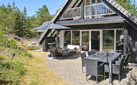 Reijo: Holz, Zuhause, Dach, Hütte, Haus, Veranda, Abstellgleis, Estate, Schatten, Gartenbauten
