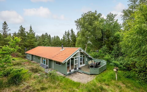 Aamu - 300M to the Fjord: Decke, Flooring, Interior Design, Fussboden, Verbundwerkstoff, Möbel, Resort, Hotel, Design, Daylighting
