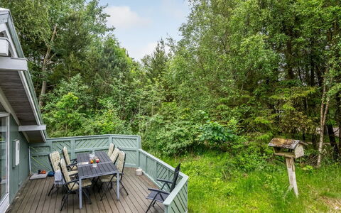 Aamu - 300M to the Fjord: Decke, Flooring, Interior Design, Fussboden, Verbundwerkstoff, Möbel, Resort, Hotel, Design, Daylighting