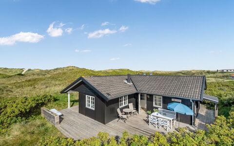 Aise - 75M from the Sea: Dach, Grundstueck, Hütte, Zuhause, Ländliches Gebiet, Schuppen, Abstellgleis, Gartenbauten, Blockhaus, Hütte
