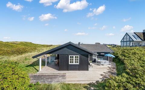 Aise - 75M from the Sea: Dach, Grundstueck, Hütte, Zuhause, Ländliches Gebiet, Schuppen, Abstellgleis, Gartenbauten, Blockhaus, Hütte