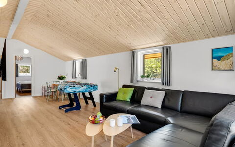 Etti - 1Km from the Sea: Interior Design, Holz, Flooring, Decke, Holzboden, Fussboden, Möbel, Zimmer, Zuhause, Wohnzimmer