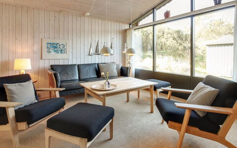 Pisana - 400M from the Sea: Möbel, Interior Design, Holz, Flooring, Wohnzimmer, Couch, Decke, Fussboden, Light Fixture, Beleuchtung
