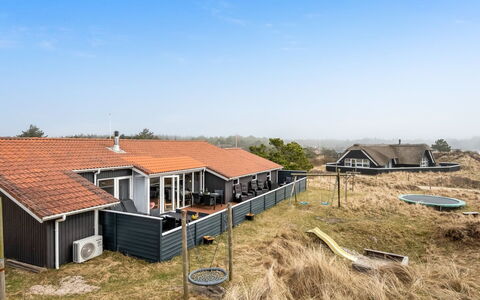 Petkana - 700M from the Sea: Dach, Zuhause, Haus, Die Architektur, Hütte, Grundstueck, Ländliches Gebiet, Estate, Veranda, Bauernhaus