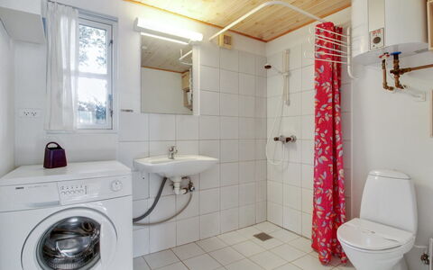 Svenja - 600M from the Sea: Flooring, Fussboden, Interior Design, Armatur, Decke, Sinken, Zimmer, Installation, Zapfhahn, Badezimmer