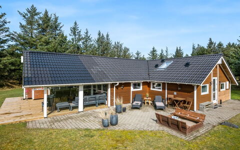 Anisette - 1Km from the Sea: Dach, Grundstueck, Hütte, Zuhause, Ländliches Gebiet, Schuppen, Abstellgleis, Gartenbauten, Blockhaus, Hütte