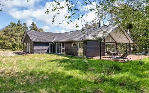 Delan - 1.3Km from the Sea: Estate, Bauernhof