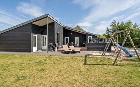 Siegfried - 500M from the Sea: Abstellgleis, Hütte, Hartholz, Estate, Planke, Design, Gartenbauten, Veranda, Bauernhaus