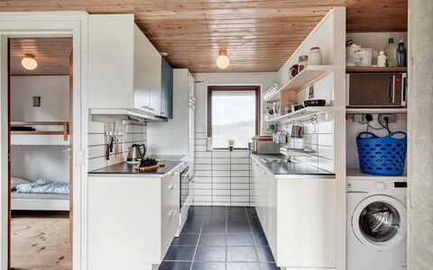 Thorgisl - 1.4Km from the Sea: Flooring, Wand, Küche, Holz, Interior Design, Fussboden, Decke, Major Appliance, Countertop, Küchengerät