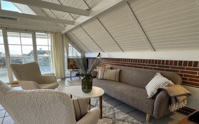 Edvard - 400M from the Sea