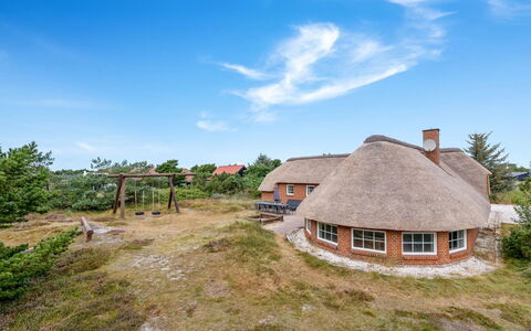 Seppo - 900M from the Sea: Dach, Grundstueck, Hütte, Zuhause, Ländliches Gebiet, Schuppen, Abstellgleis, Gartenbauten, Blockhaus, Hütte