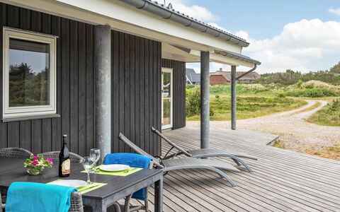 Luzia - 1.2Km from the Sea: Haus, Dach, Zuhause, Hütte, Schuppen, Gartenbauten, Abstellgleis, Garten, Blockhaus, Hütte