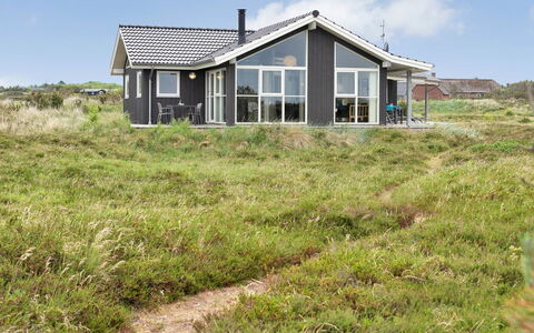 Luzia - 1.2Km from the Sea: Haus, Dach, Zuhause, Hütte, Schuppen, Gartenbauten, Abstellgleis, Garten, Blockhaus, Hütte