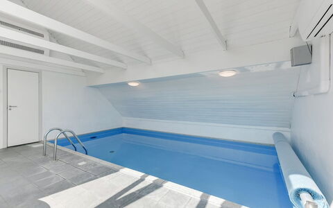 Laetitita - from the Sea: Flooring, Fussboden, Decke, Verbundwerkstoff, Schwimmbad, Dachboden, Design, Daylighting, Resort, Hotel