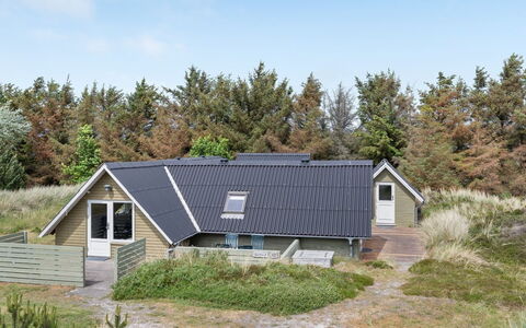 Hinz - from the Sea: Haus, Dach, Zuhause, Hütte, Strauch, Ground, Estate, Bauernhaus, Abstellgleis, Gartenbauten