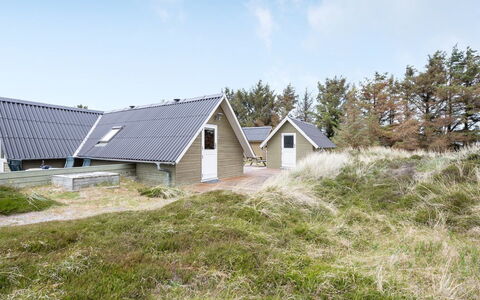 Hinz - from the Sea: Haus, Dach, Zuhause, Hütte, Strauch, Ground, Estate, Bauernhaus, Abstellgleis, Gartenbauten