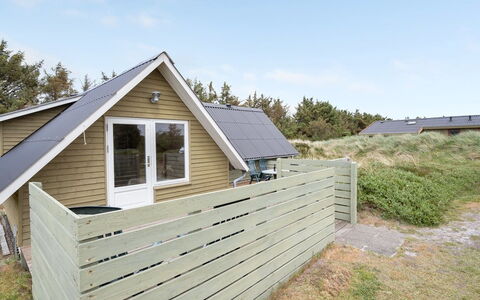Hinz - from the Sea: Haus, Dach, Zuhause, Hütte, Strauch, Ground, Estate, Bauernhaus, Abstellgleis, Gartenbauten