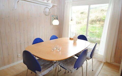 Elmeri - from the Sea: Möbel, Flooring, Interior Design, Holz, Fussboden, Tabelle, Beleuchtung, Stuhl, Küche & Esszimmer Tisch, Esszimmer