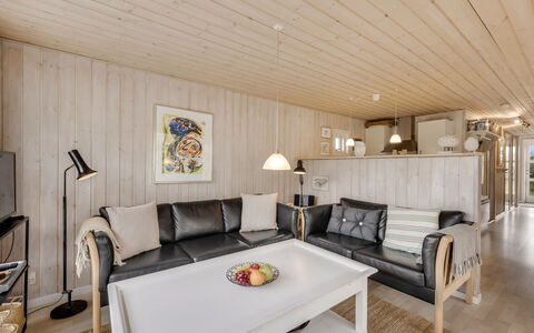 Elmeri - from the Sea: Holz, Flooring, Interior Design, Möbel, Decke, Fussboden, Zimmer, Wohnzimmer, Couch, Holzboden