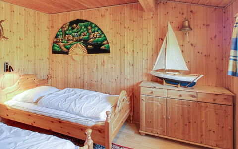 Soeren - from the Sea: Schlafzimmer, Bett, Möbel, Interior Design, Holz, Flooring, Fussboden, Bedding, Bettdecke, Zimmer