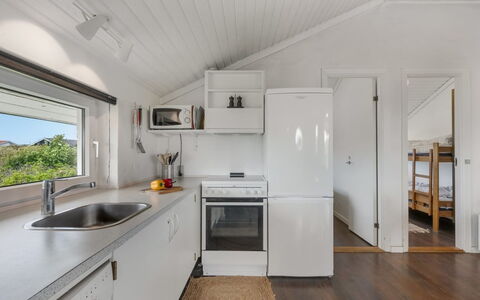 Jænis - from the Sea: Holz, Flooring, Fussboden, Decke, Küche, Major Appliance, Spüle, Sinken, Hartholz, Countertop
