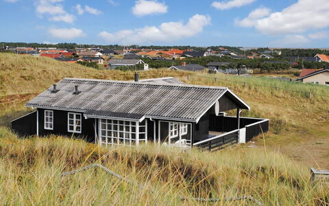 Katha - from the Sea: Strauch, Urban Design, Ground, Backstein, Wohnung, Estate, Mauerwerk, Balkon, Landscaping