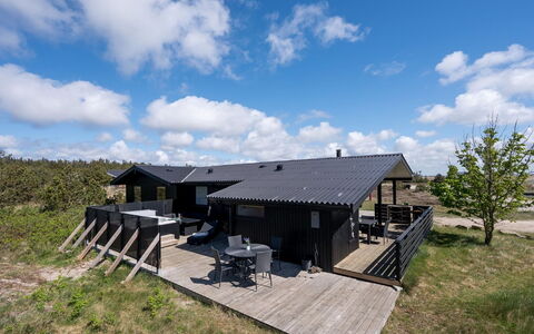 Brunkil - 500M from the Sea: Haus, Dach, Zuhause, Hütte, Schuppen, Gartenbauten, Abstellgleis, Garten, Blockhaus, Hütte