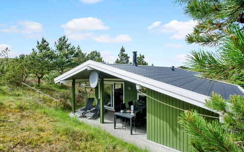 Tjordis - 600M to the Fjord: Gras, Haus, Dach, Zuhause, Hütte, Strauch, Grundstueck, Ländliches Gebiet, Bauernhaus, Ground