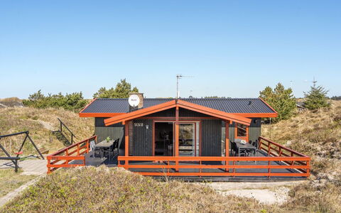 Eljene - 750M from the Sea: Haus, Dach, Zuhause, Hütte, Schuppen, Gartenbauten, Abstellgleis, Garten, Blockhaus, Hütte