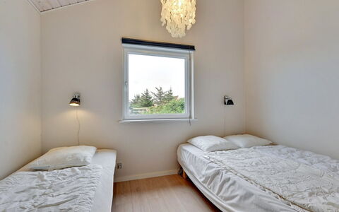Sibyll - from the Sea: Wand, Schlafzimmer, Holz, Decke, Bett, Fussboden, Interior Design, Flooring, Bettdecke, Bedding