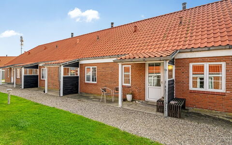 Smeralda - 200M from the Sea: Haus, Dach, Zuhause, Hütte, Schuppen, Gartenbauten, Abstellgleis, Garten, Blockhaus, Hütte