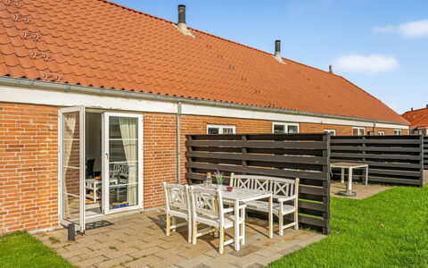 Smeralda - 200M from the Sea: Haus, Dach, Zuhause, Hütte, Schuppen, Gartenbauten, Abstellgleis, Garten, Blockhaus, Hütte