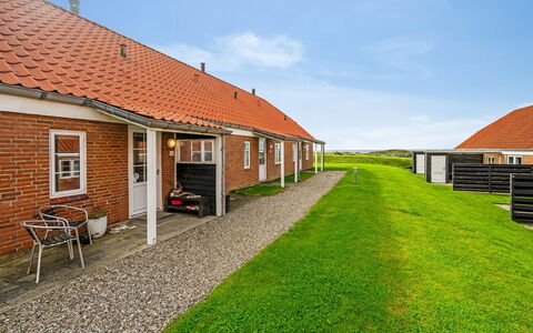 Smeralda - 200M from the Sea: Haus, Dach, Zuhause, Hütte, Schuppen, Gartenbauten, Abstellgleis, Garten, Blockhaus, Hütte