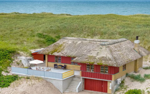 Zora - 100M from the Sea: Holz, Haus, Hütte, Zuhause, Dach, Ländliches Gebiet, Abstellgleis, Blockhaus, Gartenbauten, Hartholz