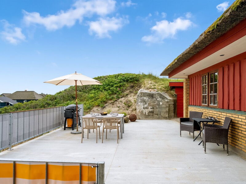 Zora - 100M from the Sea