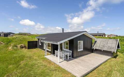 Usko - 250M from the Sea: Strauch, Urban Design, Ground, Backstein, Wohnung, Estate, Mauerwerk, Balkon, Landscaping