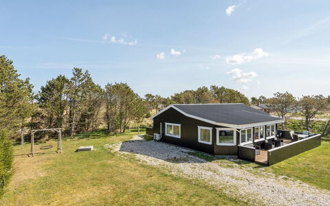 Styrmer - 1.2Km from the Sea: Haus, Zuhause, Tür, Dach, Hütte, Estate, Garten, Schatten, Abstellgleis, Garten