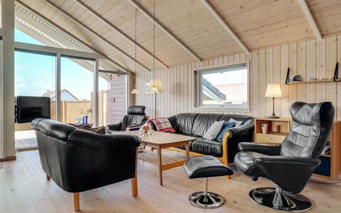 Horsten - 350M from the Sea: Holz, Decke, Zuhause, Möbel, Hütte, Hartholz, Holzboden, Stuhl, Planke, Wohnzimmer