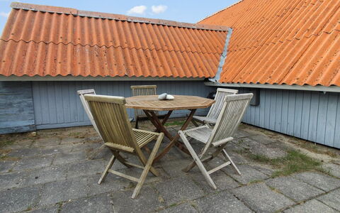Algonda - 500M from the Sea: Dach, Haus, Zuhause, Hütte, Abstellgleis, Estate, Auffahrt, Gartenbauten, Garten, Schuppen