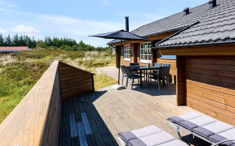 Eggerich - 900M from the Sea: Strauch, Urban Design, Ground, Backstein, Wohnung, Estate, Mauerwerk, Balkon, Landscaping