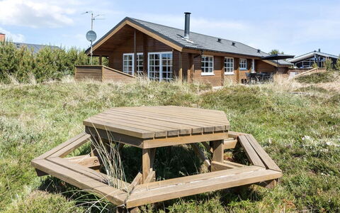 Eggerich - 900M from the Sea: Dach, Hütte, Zuhause, Schatten, Abstellgleis, Bauernhaus, Veranda, Outdoor Struktur, Gartenbauten